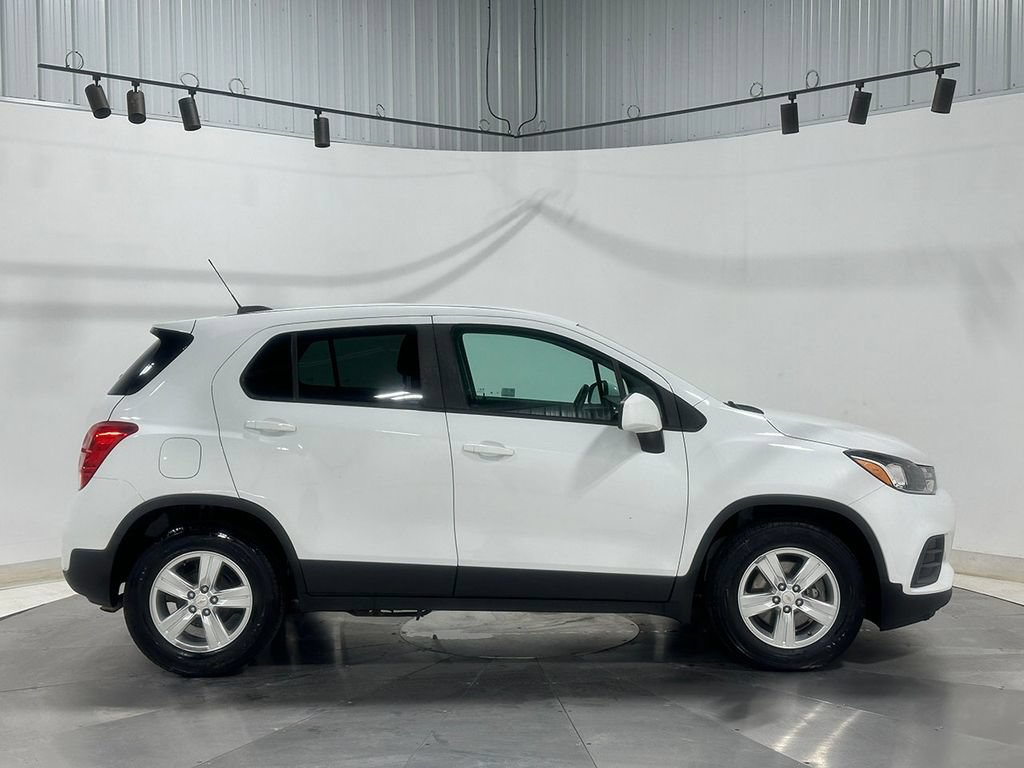 Used 2020 Chevrolet Trax LS w/ Tint and Cruise Package FWD image 10
