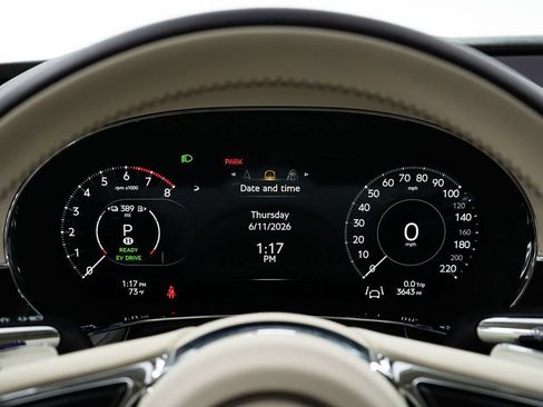Used 2026 Bentley Flying Spur Plug-In Hybrid AWD/4WD image 39