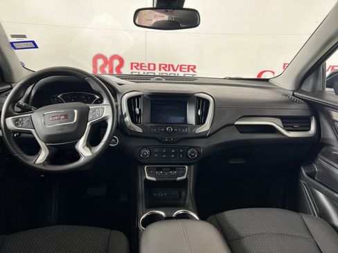 Used 2024 GMC Terrain SLE image 14