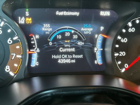 Used 2025 Jeep Compass Limited AWD/4WD image 28