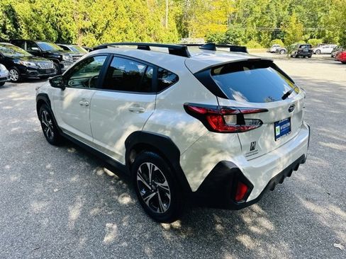Used 2024 Subaru Crosstrek 2.0i Premium image 8