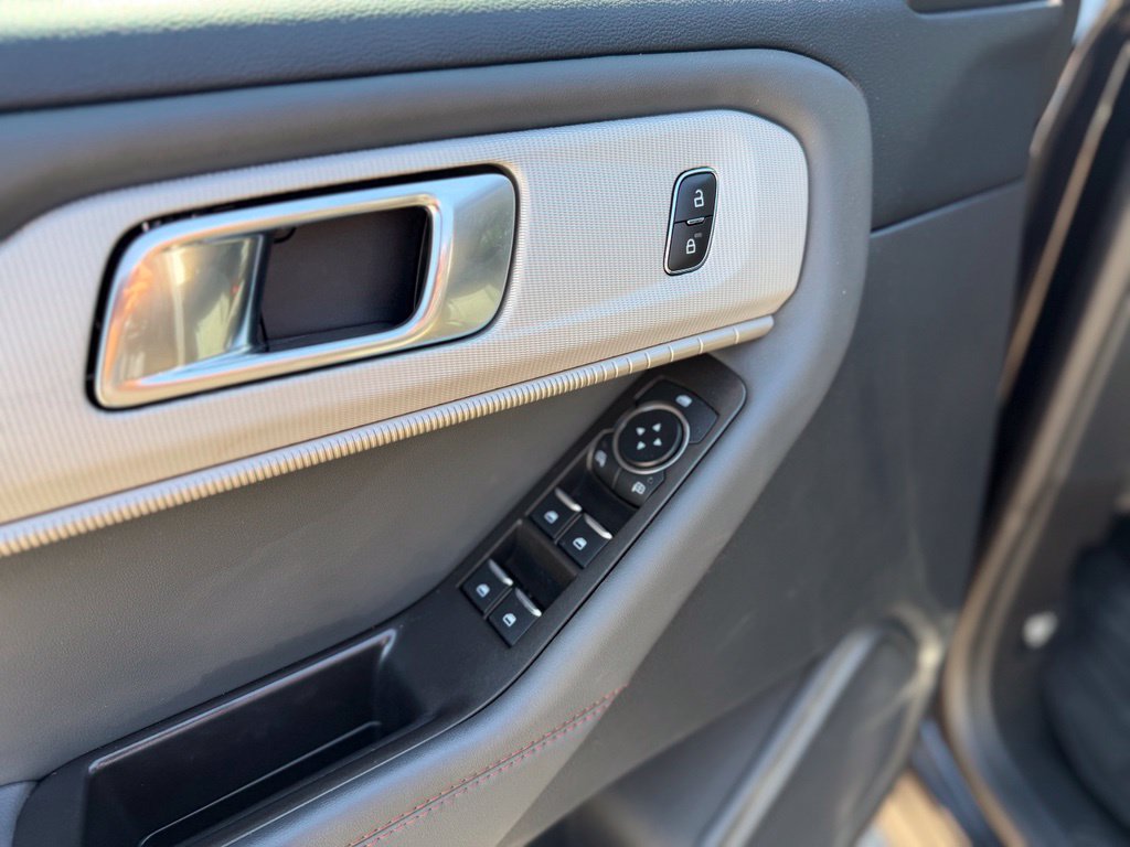 Certified 2025 Ford Explorer Active RWD image 24
