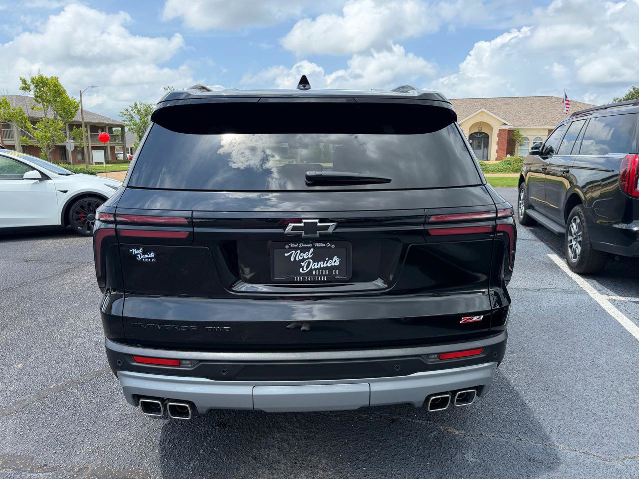 Used 2024 Chevrolet Traverse Z71 AWD/4WD image 6