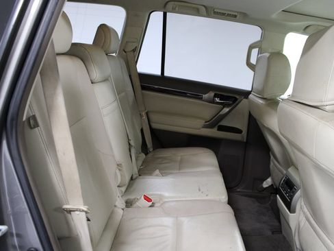 Used 2014 Lexus GX 460 w/ Premium Package AWD/4WD image 25