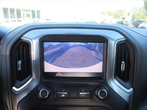 Used 2020 Chevrolet Silverado 1500 LT image 24