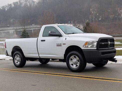 Used 2016 RAM 3500 Tradesman w/ Power & Remote Entry Group image 4