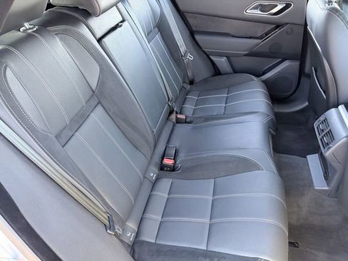 Used 2022 Land Rover Range Rover Velar R-Dynamic S image 22