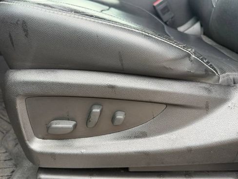Used 2018 Chevrolet Suburban Premier RWD image 14