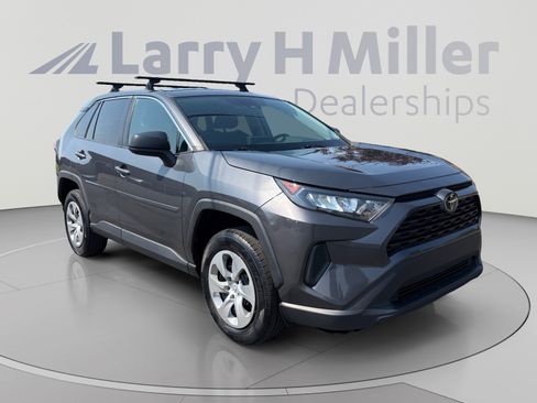 Certified 2022 Toyota RAV4 LE AWD/4WD image 7
