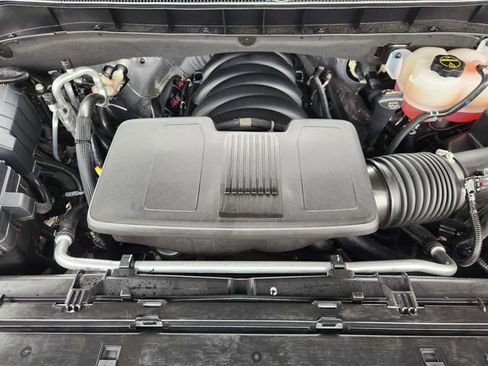 Used 2024 Chevrolet Suburban High Country image 30