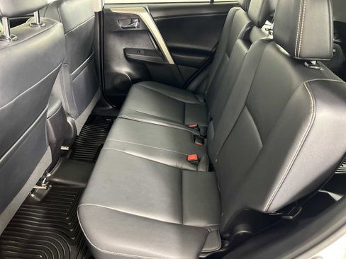 Used 2015 Toyota RAV4 Limited AWD/4WD image 31