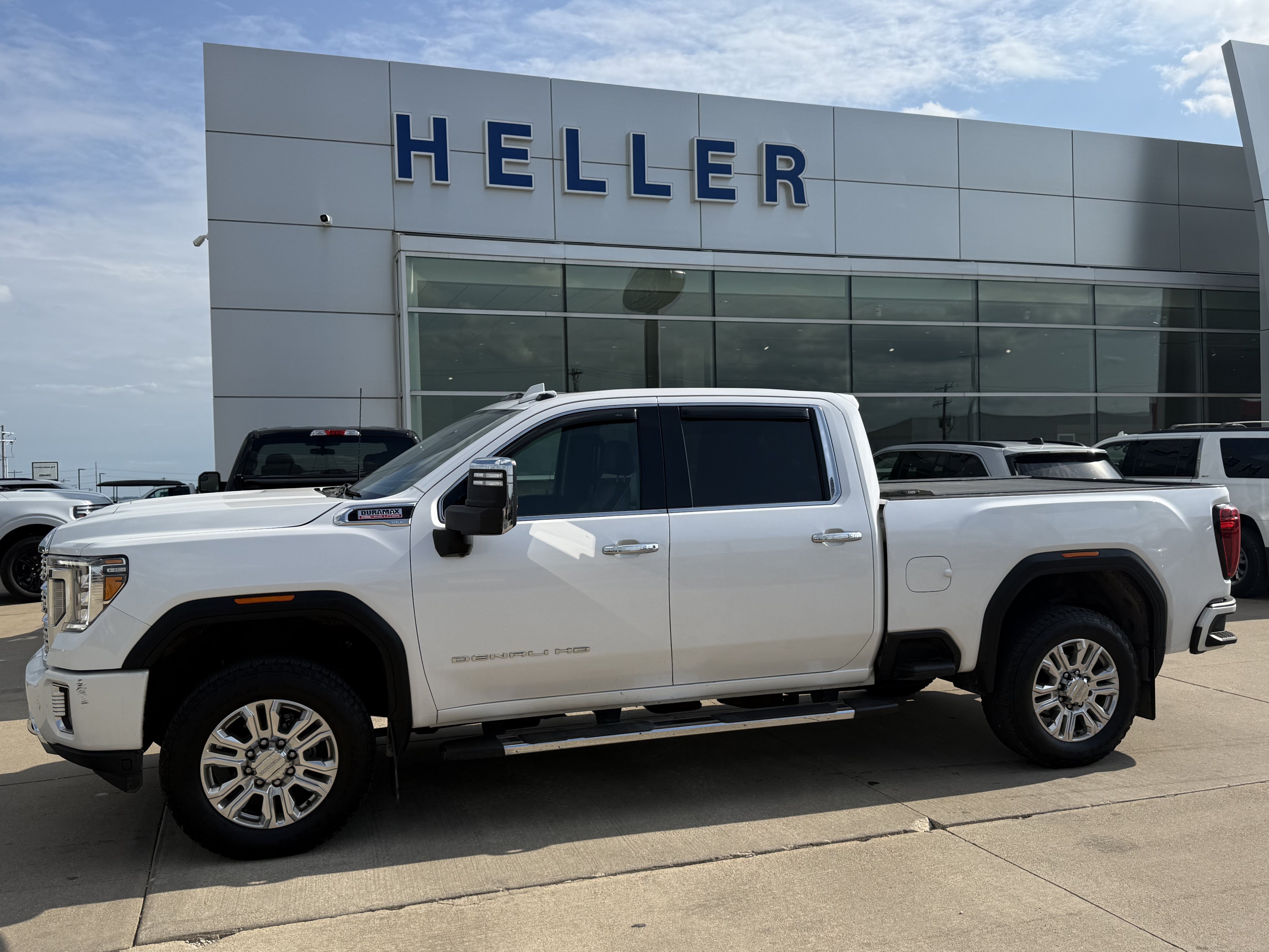 Used 2021 GMC Sierra 2500 Denali w/ Denali Ultimate Package AWD/4WD image 3
