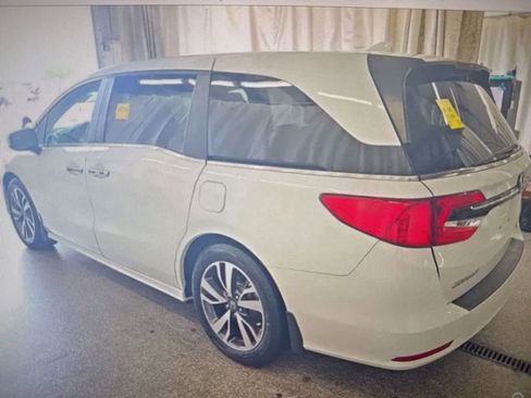 Used 2022 Honda Odyssey Touring image 2