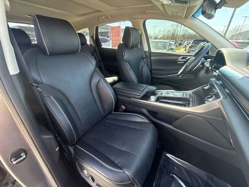 Used 2022 Genesis GV80 3.5T w/ Advanced Package 06 image 24