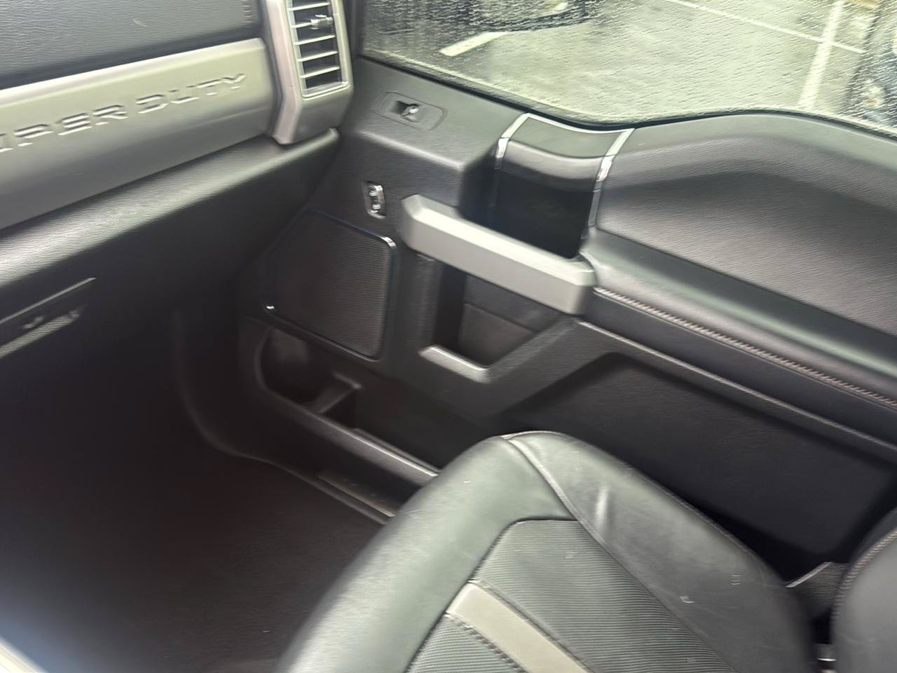 Used 2019 Ford F250 Platinum w/ FX4 Off-Road Package AWD/4WD image 22