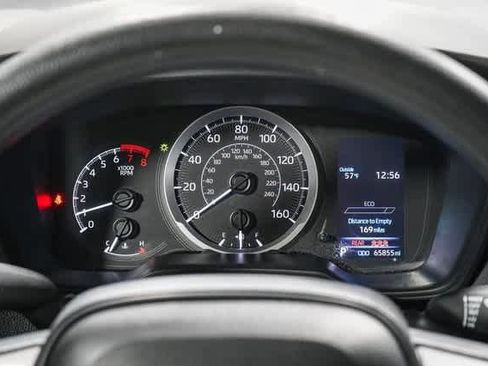 Certified 2022 Toyota Corolla LE image 25