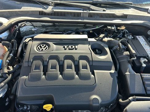 Used 2015 Volkswagen Jetta TDI S image 22