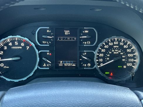 Used 2018 Toyota Tundra Limited w/ Limited Premium Package RWD image 21
