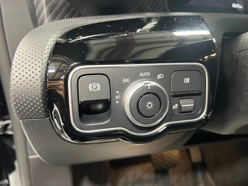 Used 2025 Mercedes-Benz CLA 250 4MATIC image 19