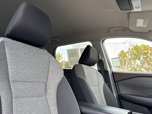 Certified 2023 Nissan Rogue SV image 19