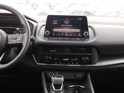 Certified 2023 Nissan Rogue SV image 23