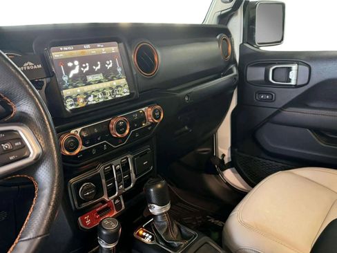 Used 2020 Jeep Gladiator Mojave image 25