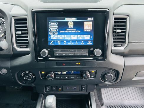 Used 2022 Nissan Frontier SV image 18