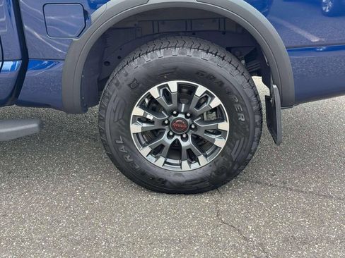 Used 2024 Nissan Titan PRO-4X w/ Pro-4x Convenience Package AWD/4WD image 11