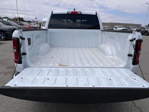 New 2026 RAM 1500 Express AWD/4WD image 18