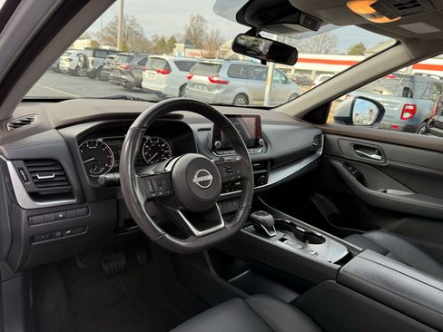 Used 2023 Nissan Rogue SV w/ SV Premium B Package image 45