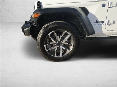 Used 2025 Jeep Wrangler Sport S image 24