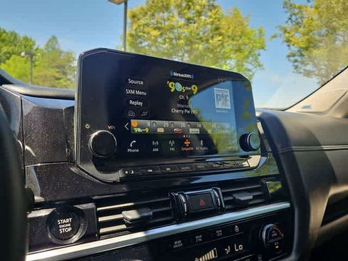 Used 2025 Nissan Pathfinder Platinum AWD/4WD image 53
