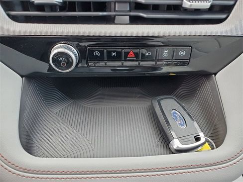 New 2025 Ford Explorer Active w/ Active Comfort Package image 30