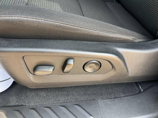 Certified 2024 Chevrolet Colorado LT w/ LT Convenience Package II AWD/4WD image 15