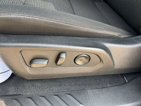 Certified 2024 Chevrolet Colorado LT w/ LT Convenience Package II AWD/4WD image 15