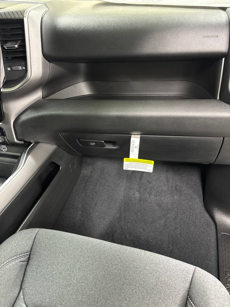 New 2026 RAM 1500 Express AWD/4WD image 26