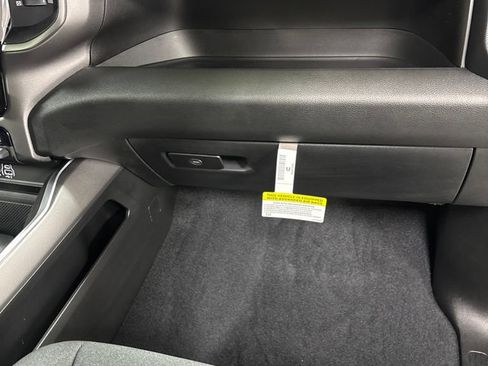 New 2026 RAM 1500 Express AWD/4WD image 26