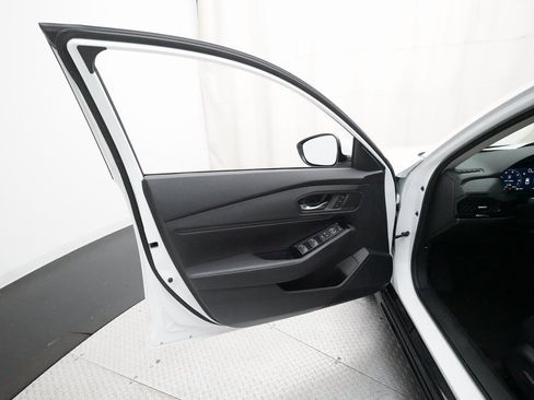 Certified 2023 Honda Accord Touring image 27