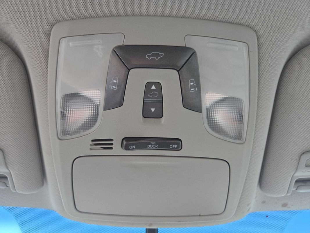 Used 2016 Toyota Sienna XLE w/ XLE Navigation Package AWD/4WD image 29