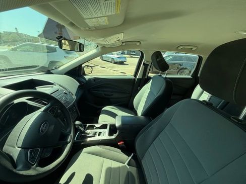 Used 2018 Ford Escape S FWD image 4