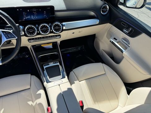 New 2025 Mercedes-Benz GLB 250 image 16
