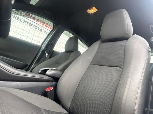 Used 2019 Honda HR-V Sport image 9
