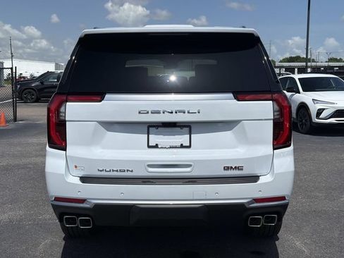New 2026 GMC Yukon XL Denali w/ Denali Reserve Package AWD/4WD image 4