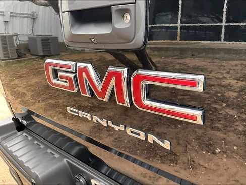 Used 2022 GMC Canyon AT4 w/ Trailering Package image 28