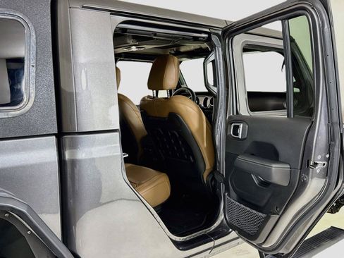 Used 2022 Jeep Gladiator Rubicon w/ Dual Top Group AWD/4WD image 26