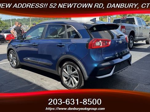 Used 2017 Kia Niro Touring w/ Advanced Technology Package FWD image 3