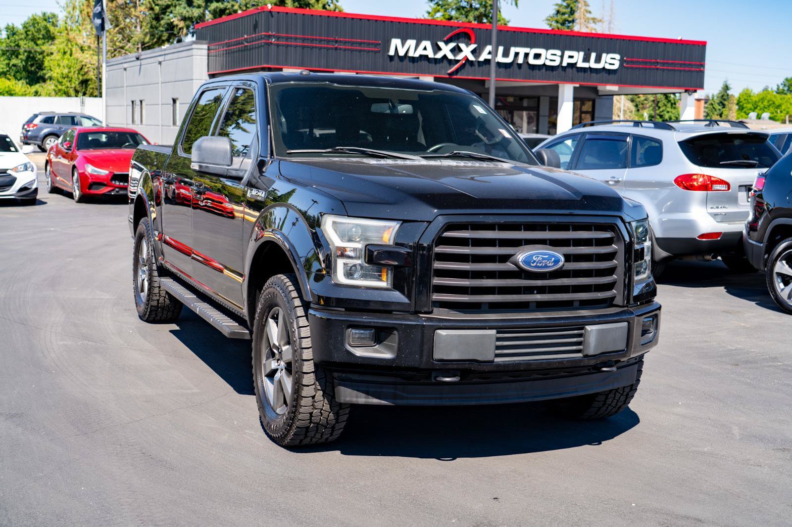 Used 2017 Ford F150 XLT w/ Equipment Group 302A Luxury AWD/4WD image 2