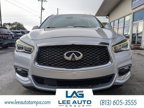 Used 2019 INFINITI QX60 Luxe w/ Essential Package image 8