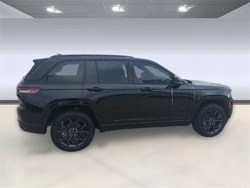 New 2024 Jeep Grand Cherokee Limited 4xe image 7