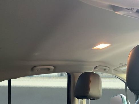 Used 2022 Buick Encore Preferred w/ Safety Package image 17